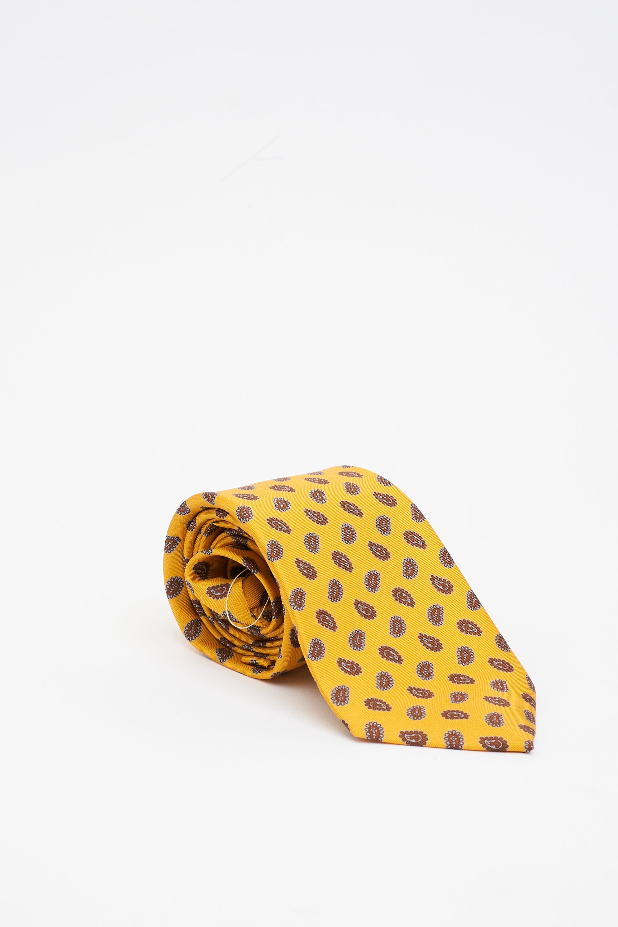 Cravatta in Seta Gialla con Motivo Paisley