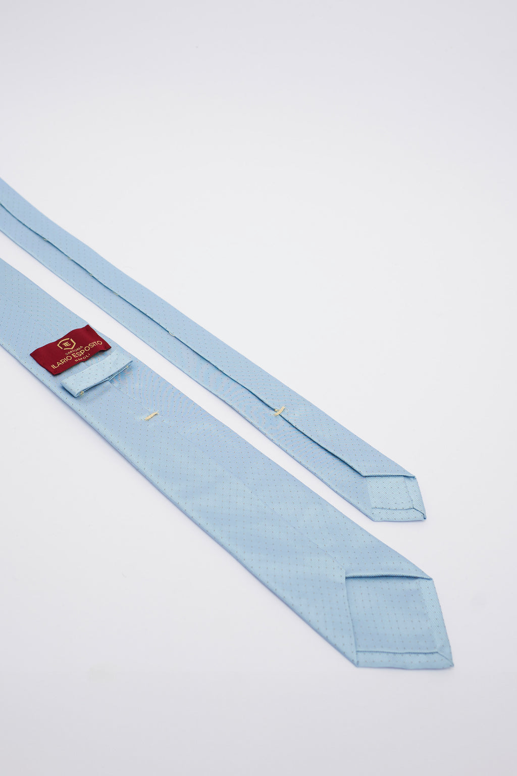 Cravatta in Seta Celestina con Impunture