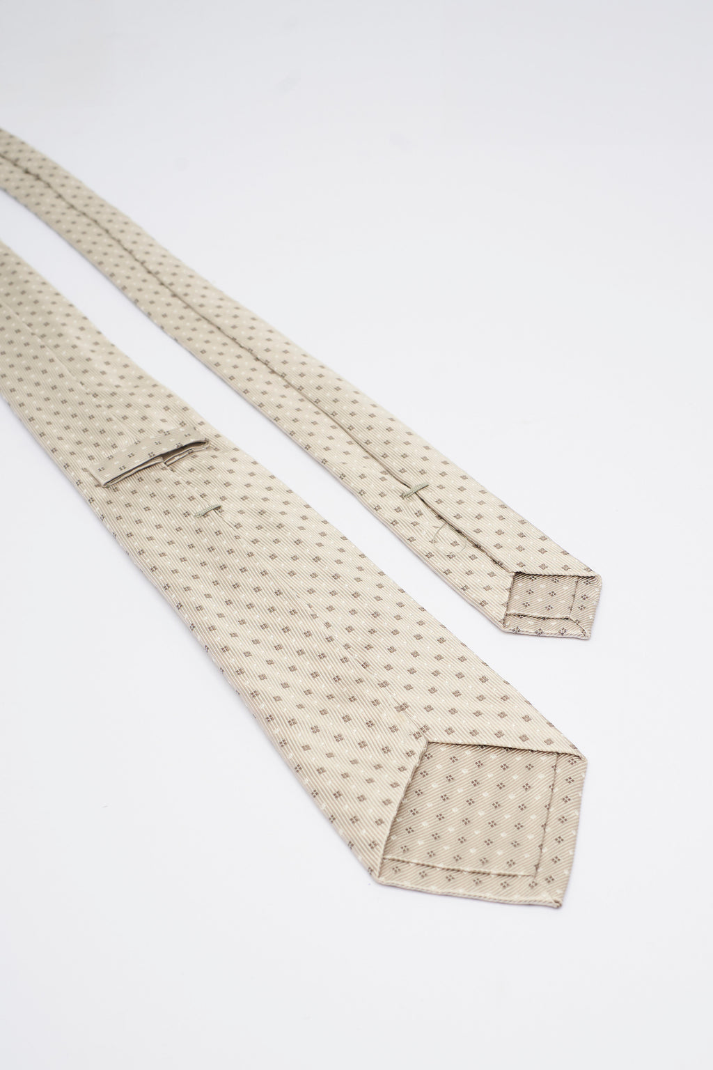 Cravatta in Seta Beige Chiaro con Motivo