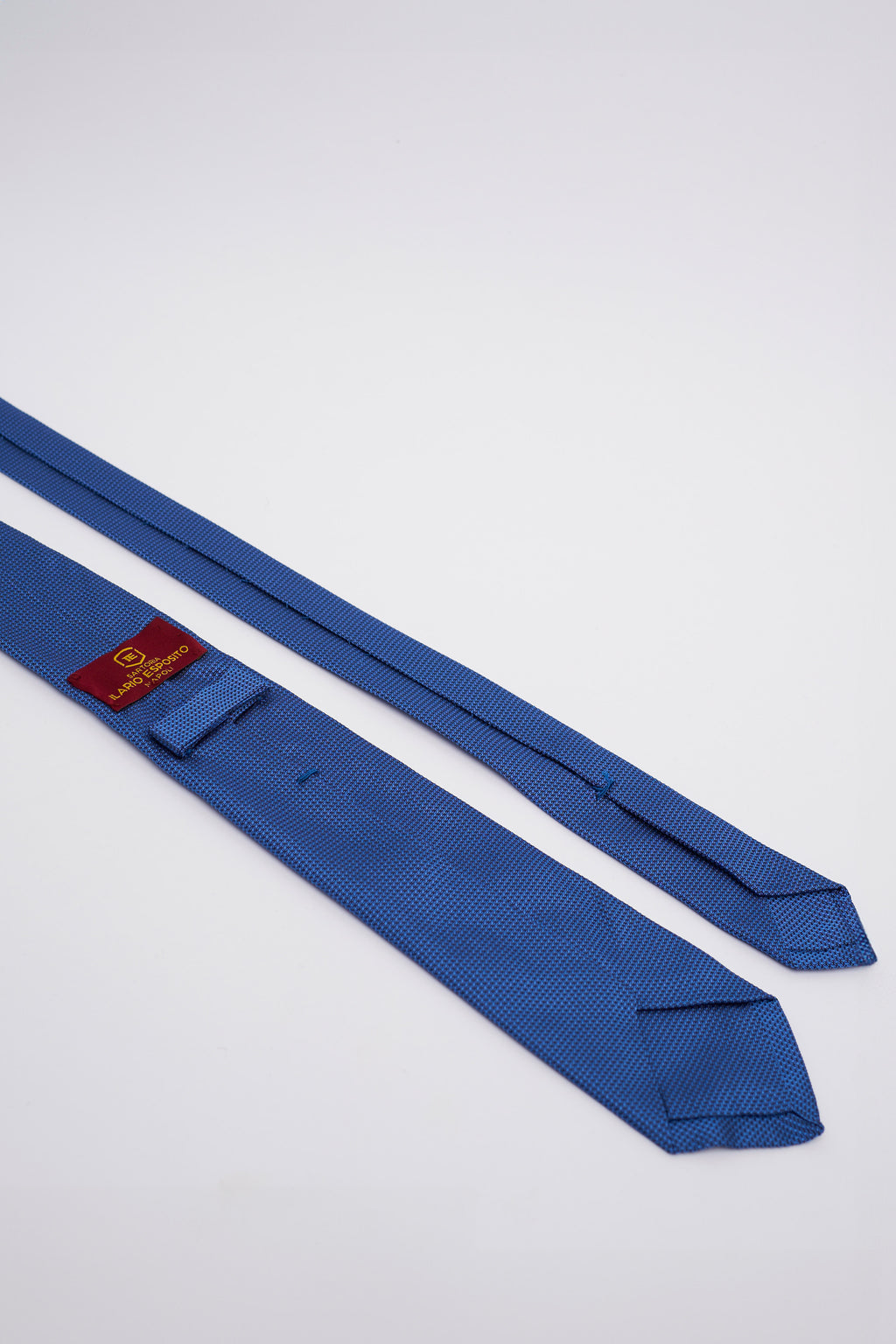 Cravatta in Seta Azzurra con Texture