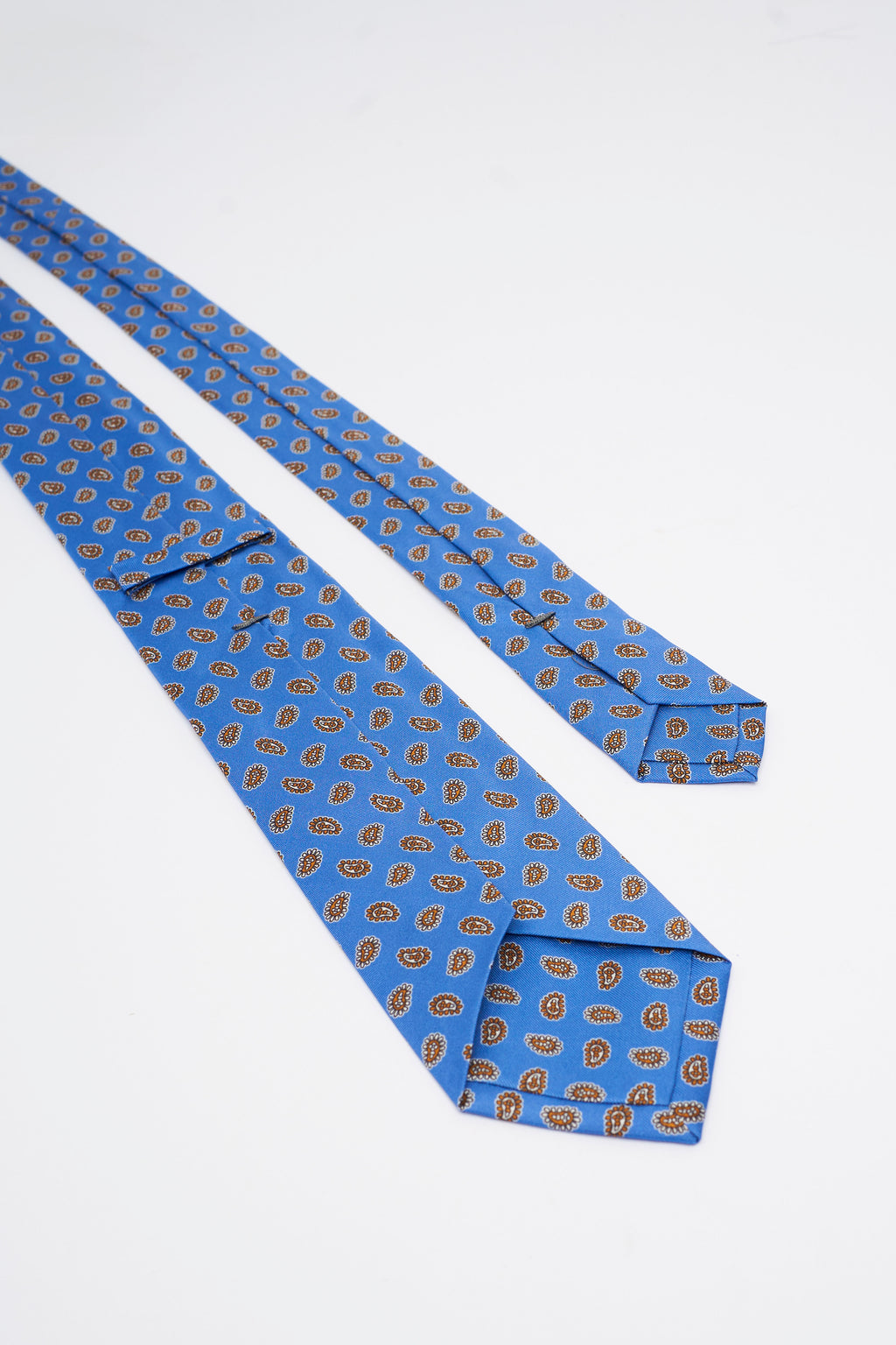 Cravatta in Seta Blu Chiaro con Motivo Paisley