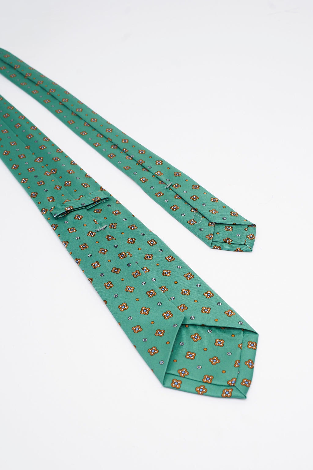 Cravatta in Seta Verde Menta con Motivo a fiori Geometrici