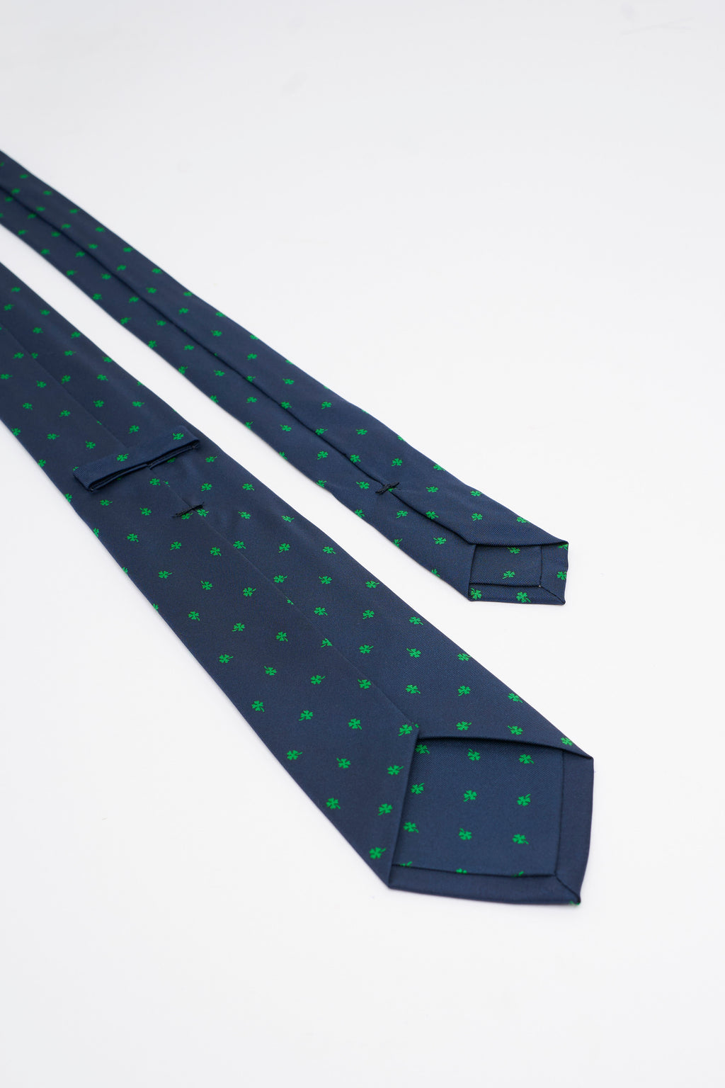 Cravatta in Seta Blu con Motivo a foglie