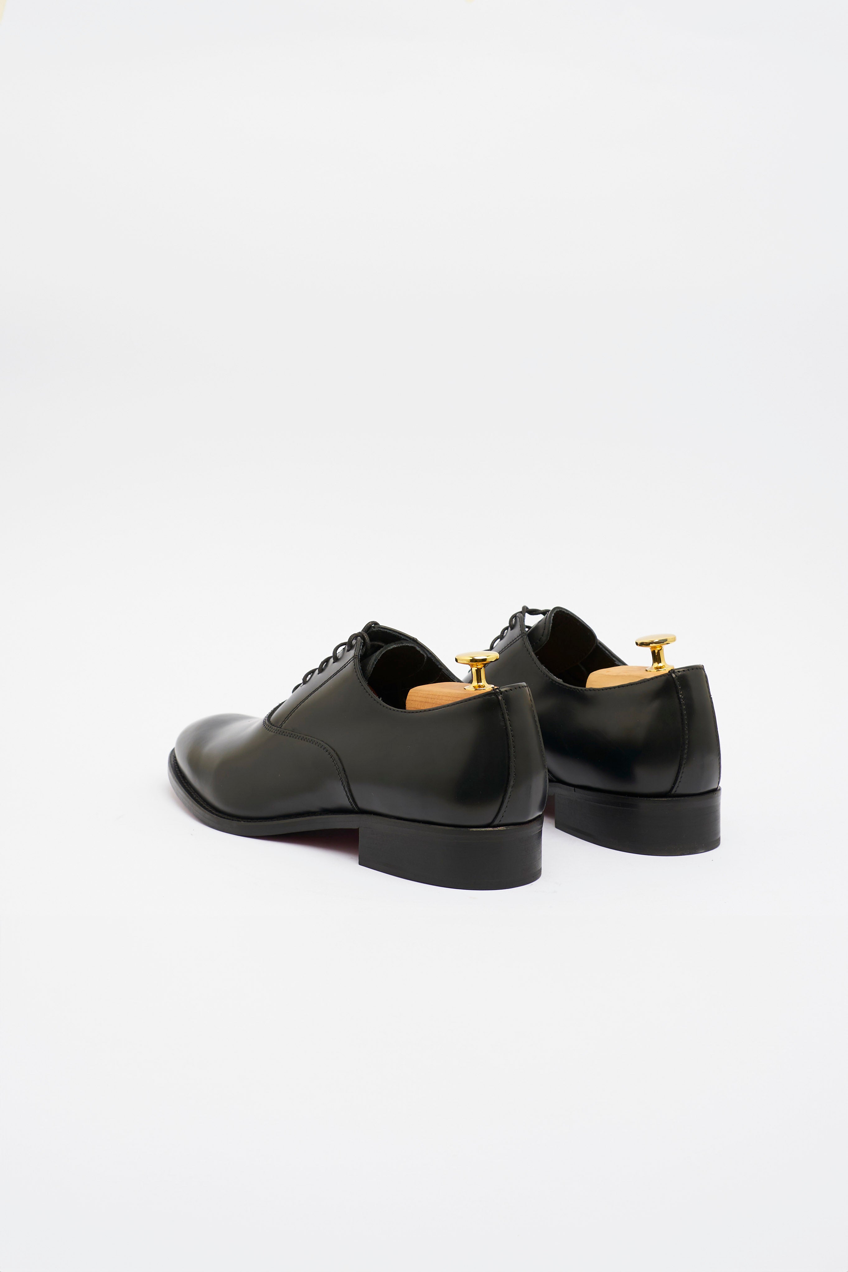 Derby Stringata in Pelle Nera