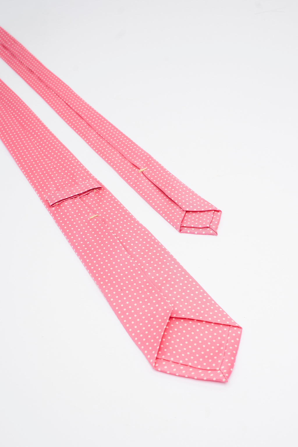 Cravatta in Seta Rosa con Motivo a Pois Bianche